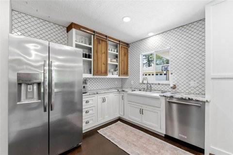 Купить виллу или дом в Сарасота, Флорида 13 комнат, 288.28м2, № 2238692 - фото 29