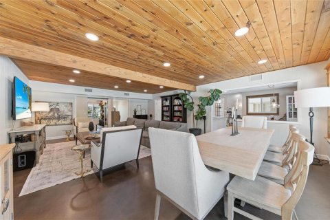 Купить виллу или дом в Сарасота, Флорида 13 комнат, 288.28м2, № 2238692 - фото 17