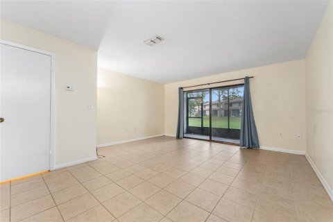 Condo in Gainesville, Florida, 2 bedrooms  № 1856404 - photo 21