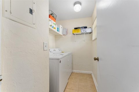 Condominio en venta en Gainesville, Florida, 2 dormitorios, 101.08 m2 № 1856404 - foto 25