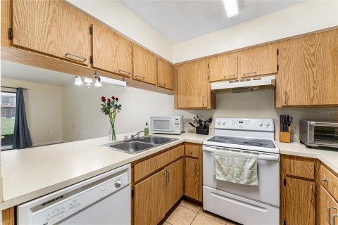 Condominio en venta en Gainesville, Florida, 2 dormitorios, 101.08 m2 № 1856404 - foto 10