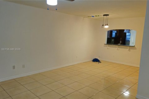Condo in Miami, Florida, 3 bedrooms  № 2036571 - photo 19