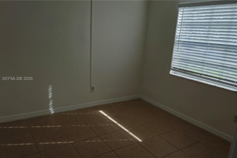 Condo in Miami, Florida, 3 bedrooms  № 2036571 - photo 29