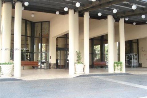 Condominio en Bal Harbour, Florida, 1 dormitorio № 1995599