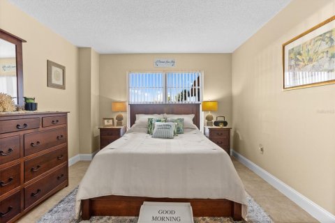 Condo in Saint Petersburg, Florida, 1 bedroom  № 1681038 - photo 16