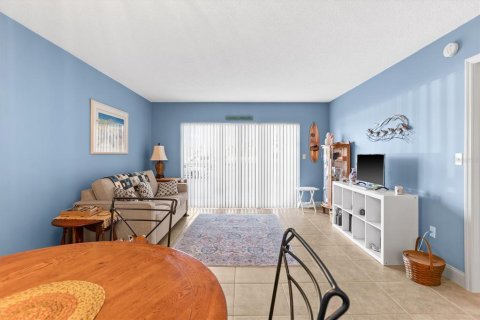 Condo in Saint Petersburg, Florida, 1 bedroom  № 1681038 - photo 10
