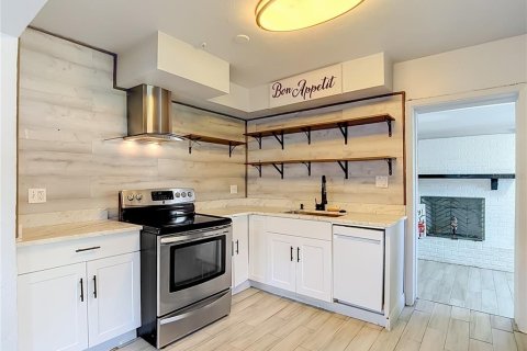 Villa ou maison à vendre à Tampa, Floride: 3 chambres, 148.83 m2 № 2200457 - photo 6