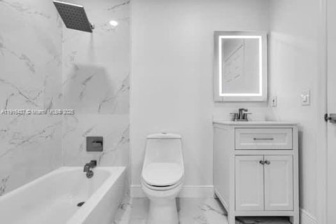 Villa ou maison à louer à Miami, Floride: 4 chambres, 220.92 m2 № 1973658 - photo 17