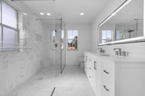 Villa ou maison à louer à Miami, Floride: 4 chambres, 220.92 m2 № 1973658 - photo 30