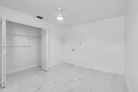 Villa ou maison à louer à Miami, Floride: 4 chambres, 220.92 m2 № 1973658 - photo 26