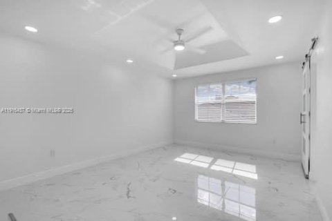 Villa ou maison à louer à Miami, Floride: 4 chambres, 220.92 m2 № 1973658 - photo 27