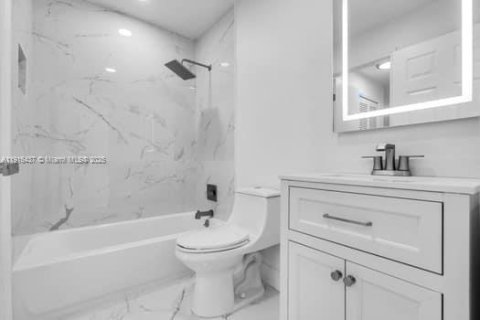 Villa ou maison à louer à Miami, Floride: 4 chambres, 220.92 m2 № 1973658 - photo 18