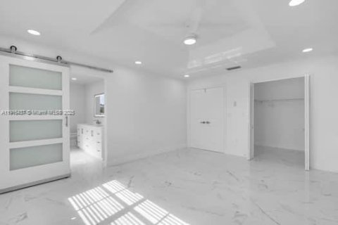 Villa ou maison à louer à Miami, Floride: 4 chambres, 220.92 m2 № 1973658 - photo 29