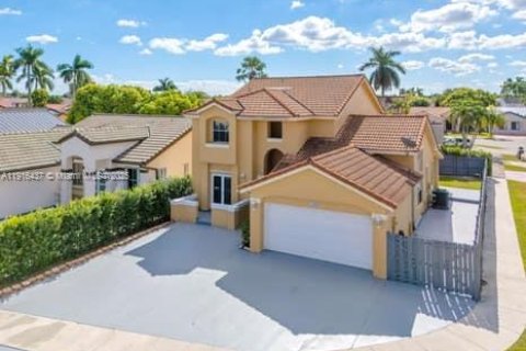 Villa ou maison à louer à Miami, Floride: 4 chambres, 220.92 m2 № 1973658 - photo 5