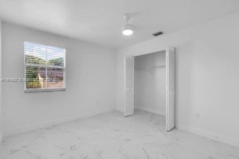 Villa ou maison à louer à Miami, Floride: 4 chambres, 220.92 m2 № 1973658 - photo 25