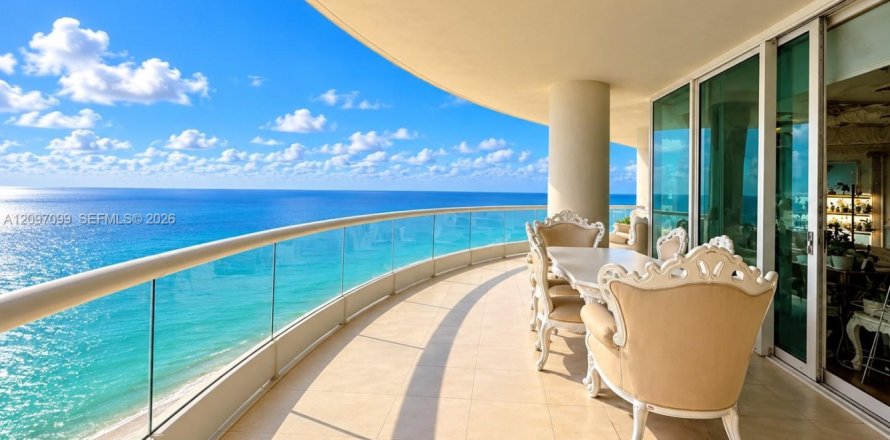 Condo in Sunny Isles Beach, Florida, 4 bedrooms  № 2392805