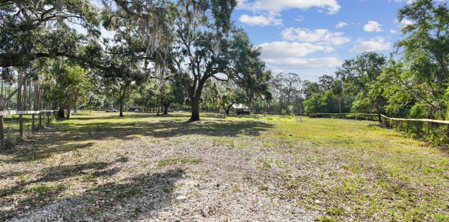 Commercial property in Wimauma, Florida 117.06 sq.m. № 1755203