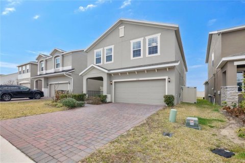 House in Clermont, Florida 4 bedrooms, 271.65 sq.m. № 2103355 - photo 4