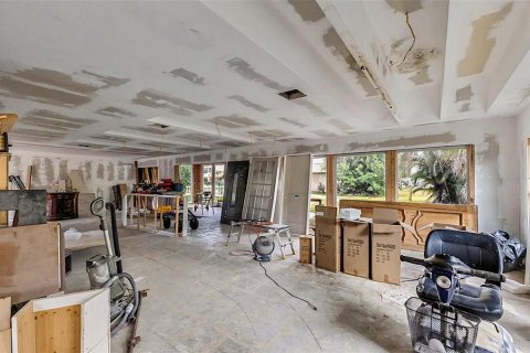 Купить виллу или дом в Норт-Форт-Майерс, Флорида 4 комнаты, 376.81м2, № 2416917 - фото 19