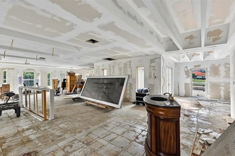 Купить виллу или дом в Норт-Форт-Майерс, Флорида 4 комнаты, 376.81м2, № 2416917 - фото 14