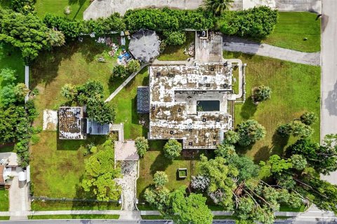 Купить виллу или дом в Норт-Форт-Майерс, Флорида 4 комнаты, 376.81м2, № 2416917 - фото 5