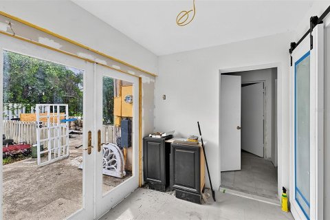 Купить виллу или дом в Норт-Форт-Майерс, Флорида 4 комнаты, 376.81м2, № 2416917 - фото 22