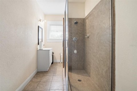 Commercial property in Tampa, Florida 247.12 sq.m. № 405539 - photo 22