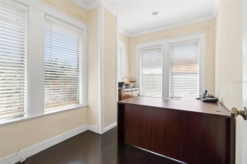 Commercial property in Tampa, Florida 247.12 sq.m. № 405539 - photo 28