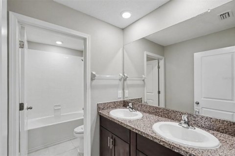 Villa ou maison à vendre à Sun City Center, Floride: 5 chambres, 210.33 m2 № 2390799 - photo 18