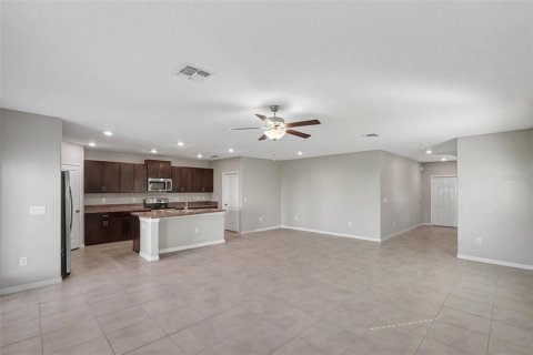 Villa ou maison à vendre à Sun City Center, Floride: 5 chambres, 210.33 m2 № 2390799 - photo 4