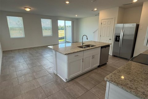 Adosado en alquiler en Clermont, Florida, 3 dormitorios, 145.02 m2 № 1919635 - foto 5