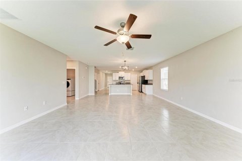 House in Sun City Center, Florida 5 bedrooms, 273.97 sq.m. № 2393455 - photo 12