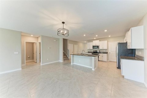 House in Sun City Center, Florida 5 bedrooms, 273.97 sq.m. № 2393455 - photo 23