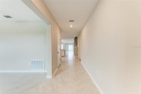 House in Sun City Center, Florida 5 bedrooms, 273.97 sq.m. № 2393455 - photo 7