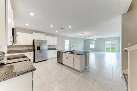 House in Sun City Center, Florida 5 bedrooms, 273.97 sq.m. № 2393455 - photo 18