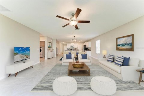 House in Sun City Center, Florida 5 bedrooms, 273.97 sq.m. № 2393455 - photo 13