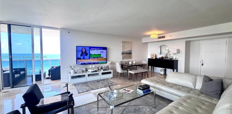 Condo à Hallandale Beach, Floride, 2 chambres № 1861589