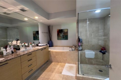 Copropriété à louer à Hallandale Beach, Floride: 2 chambres, 165.55 m2 № 1861589 - photo 30