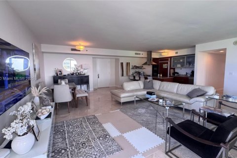 Copropriété à louer à Hallandale Beach, Floride: 2 chambres, 165.55 m2 № 1861589 - photo 12