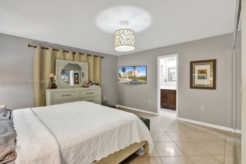 Copropriété à vendre à North Miami Beach, Floride: 2 chambres, 103.31 m2 № 2174759 - photo 21
