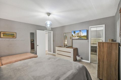 Copropriété à vendre à North Miami Beach, Floride: 2 chambres, 103.31 m2 № 2174759 - photo 20