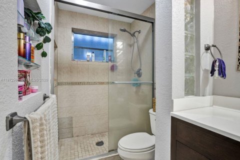 Copropriété à vendre à North Miami Beach, Floride: 2 chambres, 103.31 m2 № 2174759 - photo 26