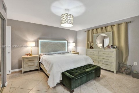 Copropriété à vendre à North Miami Beach, Floride: 2 chambres, 103.31 m2 № 2174759 - photo 22