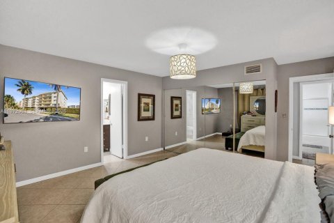 Copropriété à vendre à North Miami Beach, Floride: 2 chambres, 103.31 m2 № 2174759 - photo 24