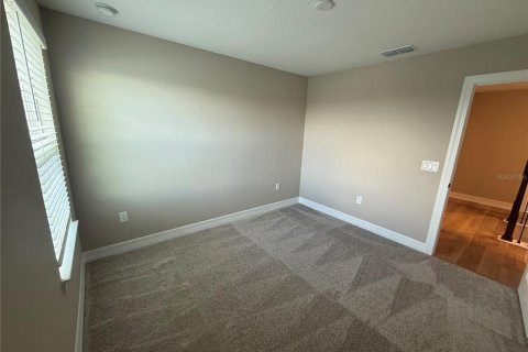 House in Winter Garden, Florida 5 bedrooms, 244.43 sq.m. № 2102821 - photo 25