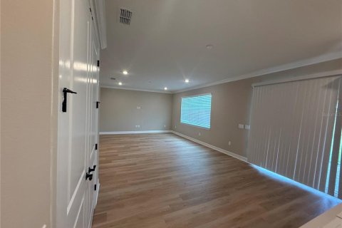 House in Winter Garden, Florida 5 bedrooms, 244.43 sq.m. № 2102821 - photo 12