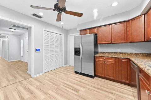 Купить виллу или дом в Хоб-Саунд, Флорида 6 комнат, 154.03м2, № 2192483 - фото 12