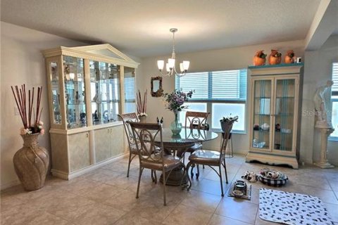 Casa en venta en Kissimmee, Florida, 4 dormitorios, 216.65 m2 № 1552784 - foto 4