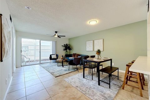 Copropriété à vendre à Saint Petersburg, Floride: 2 chambres, 86.4 m2 № 2229930 - photo 11