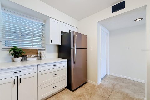 Copropriété à vendre à Saint Petersburg, Floride: 2 chambres, 86.4 m2 № 2229930 - photo 9
